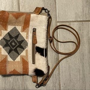 Myra crossbody bag euc